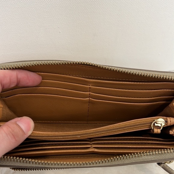 FOSSIL gold sparkle wallet zipper close coin section - Picture 7 of 15